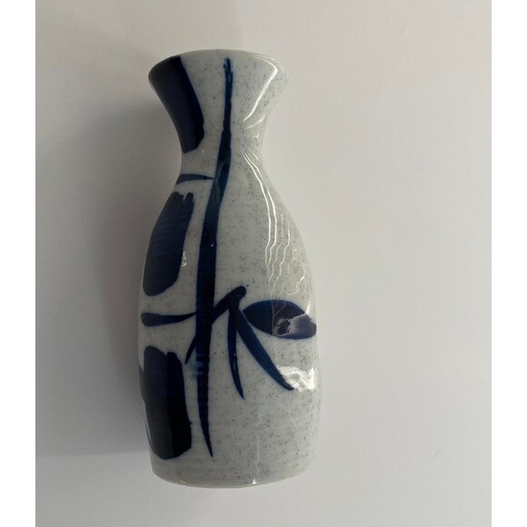5" Contemporary Japanese Porcelain‎ Sake Bottle/ No Markers Mark - Picture 3 of 5